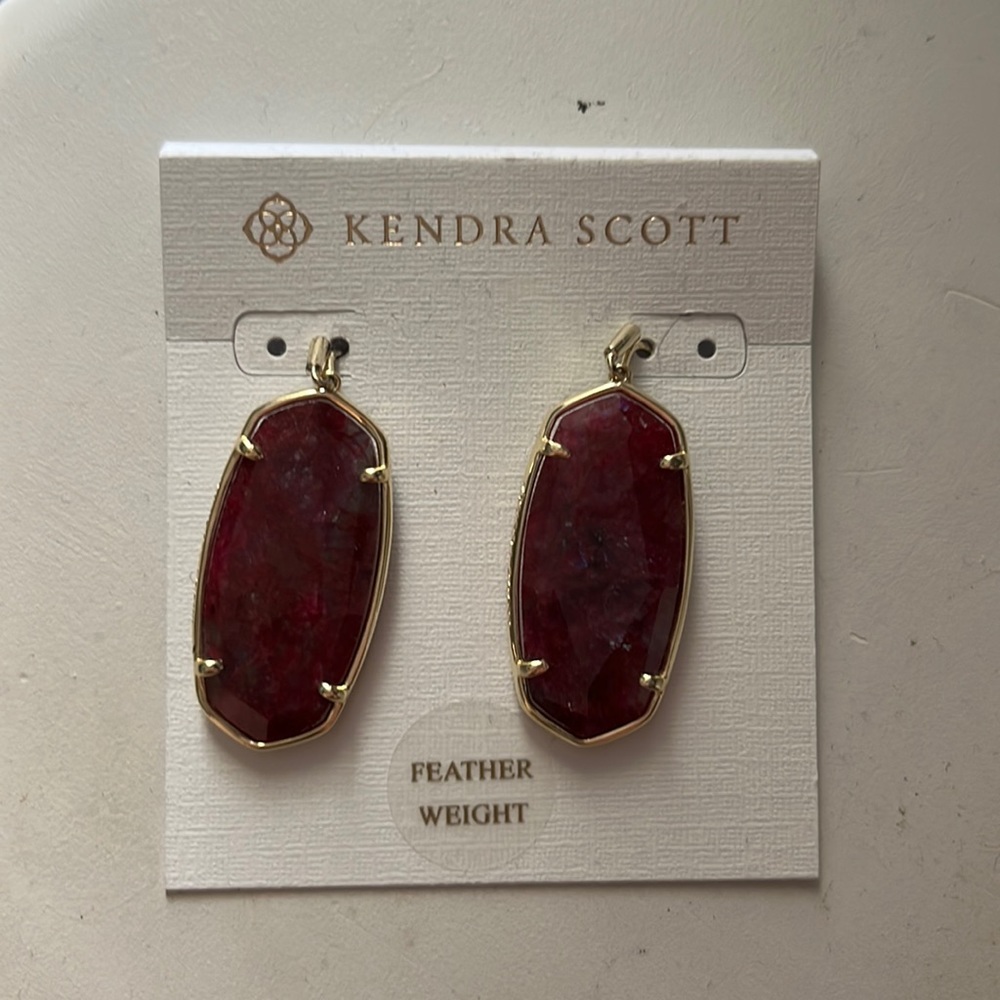Brand new Elle earrings